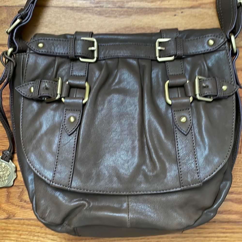Vince Camuto mocha brown leather crossbody messenger bag new without tags